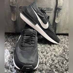 Nike Waffle One Womens Black White Shoes Sneakers DC2533 001